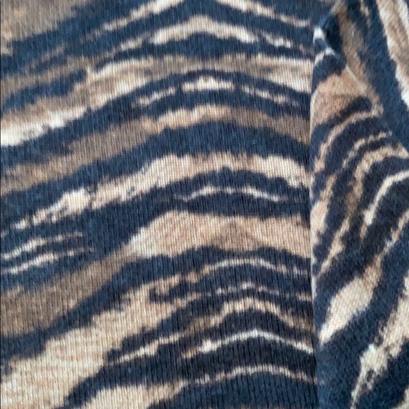 Talbots animal print Pure Cashmere Size XS - Picture 3 of 4